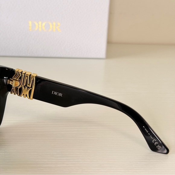 New! Dior Black and Gold Women\'s Sunglasses, MissDior S2F 10A0, Authentic main image 8